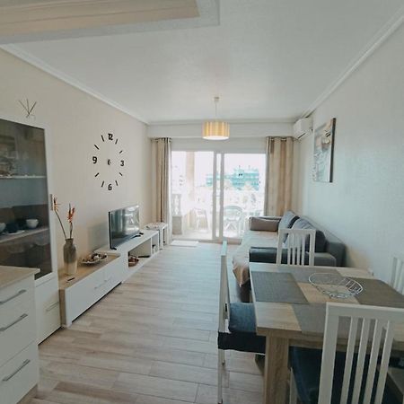 Apartment In Torrevieja By The Beach Esterno foto